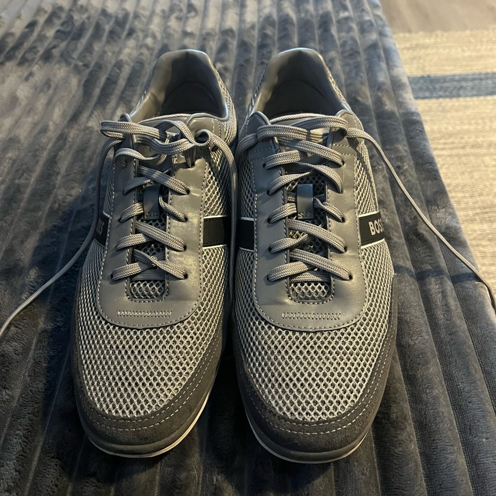 BOSS Men's Black and Gray Logo Back Sneakers - Picture 4 of 4